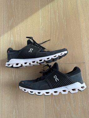 On Running Men's Black and White Cloud Athletic Shoes
